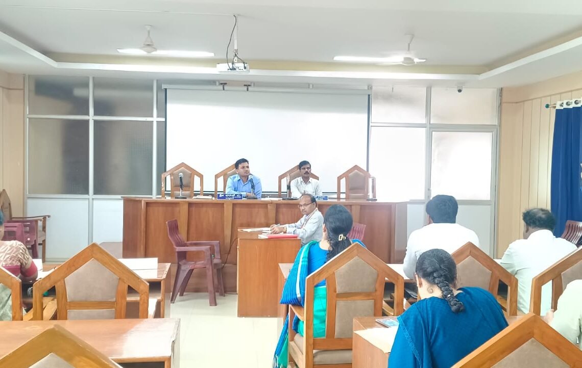 ಪುರಸಭೆ ಸಿಸಿ ಕ್ಯಾಮರಗಳ ನಿರ್ಲಕ್ಷ್ಯ:ಎಸ್ ಸಿಪಿ ಟಿಎಸ್ ಪಿ ಯೋಜನೆ ಫಲಾನುಭವಿಗಳ ಆಯ್ಕೆ ವ್ಯತ್ಯಾಸ-ಸದಸ್ಯ ಸುರೇಶ್ ಆರೋಪ