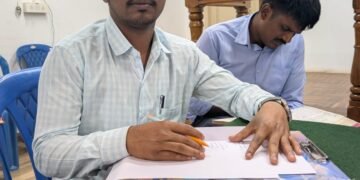 ಶಿಕಾರಿಪುರ ತಾಲ್ಲೂಕಿನ ಗ್ರಾಮ ಆಡಳಿತ ಅಧಿಕಾರಿ ಲೋಕಯುಕ್ತ ಬಲೆಗೆ..!