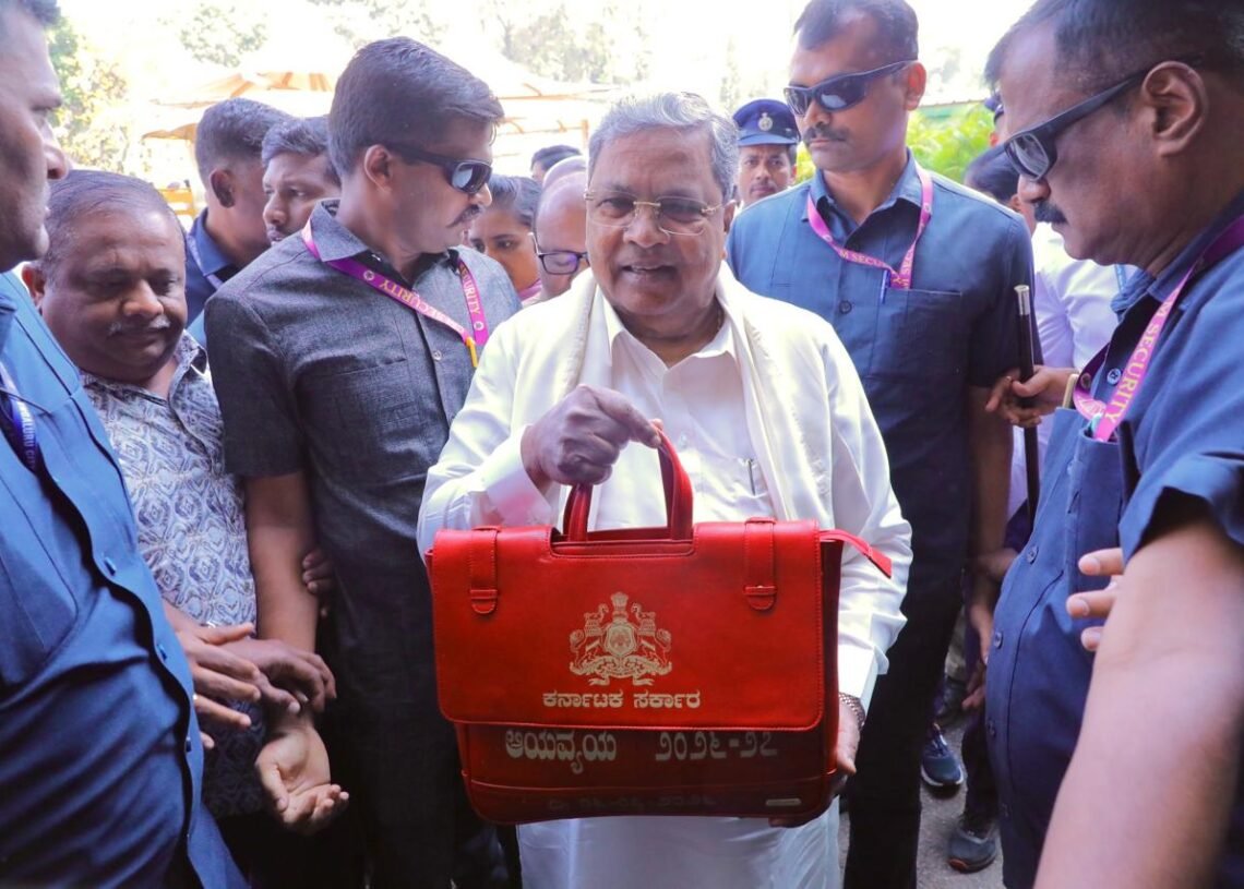 ಕರ್ನಾಟಕ ಬಜೆಟ್: 56,000 ಉದ್ಯೋಗ, 40 ಕಿ.ಮೀ ಸುರಂಗ ರಸ್ತೆ, ರೈತರಿಗೆ 30,000 ಕೋಟಿ ಸಾಲ; ಗ್ಯಾರಂಟಿಗಳ ಗಟ್ಟಿ ಬುನಾದಿಯ ಸಮಗ್ರ ಬಜೆಟ್!